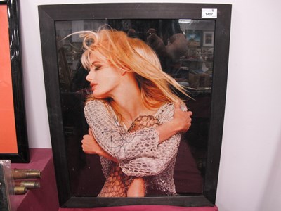 Lot 1407 - Daryl Hannah Autograph, black pen signed...