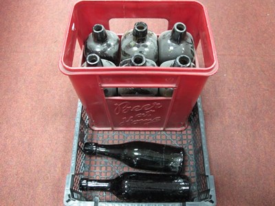 Lot 1500 - Davenports of Birmingham Plastic Crate Holding...