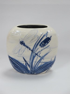 Lot 1216 - Anita Harris Small 'Blue and White Lustre...