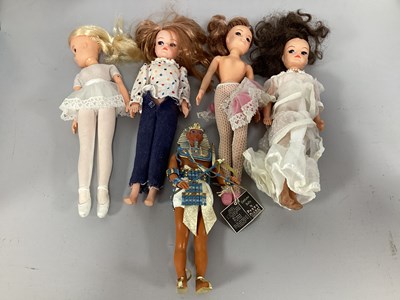 Lot 405A - An Small Collection of Vintage Pedigree Sindy...