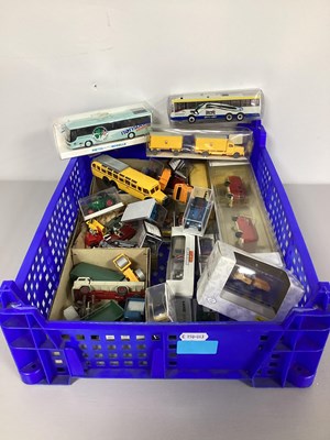 Lot 819 - Approximately Thirty Five HO Scale Plastic...