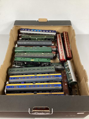 Lot 453 - Approximately Twenty Nine HO Gauge Continental...