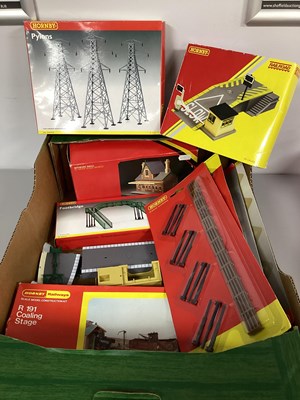 Lot 411 - A Quantity of Hornby OO Scale Lineside...