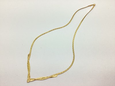 Lot 61 - A 9ct Gold Snake Link Necklace, with weaved...