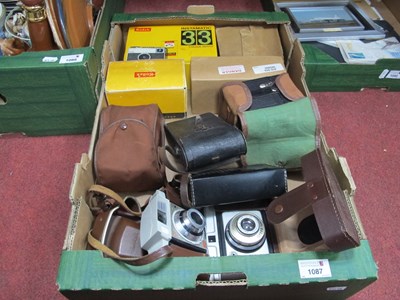 Lot 1087 - Cameras, to include Ilford Super Sporti, Kodak,...