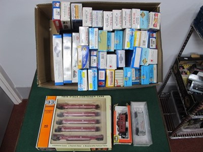 Lot 551 - Forty-Four 'HO' Gauge USA Boxed Outline Items...