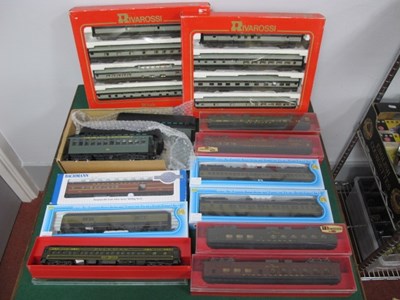 Lot 562 - Two Rivarossi 'HO' Gauge Boxed USA Outline...