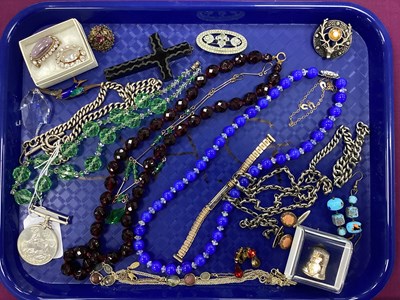 Lot 139 - An Assortment of Vintage and Later Jewellery,...