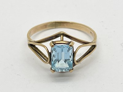 Lot 35 - A Single Stone Dress Ring, rectangular claw...