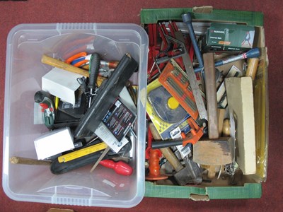 Lot 1138 - Tools - corner clamps, RST trowel, rulers, axe,...