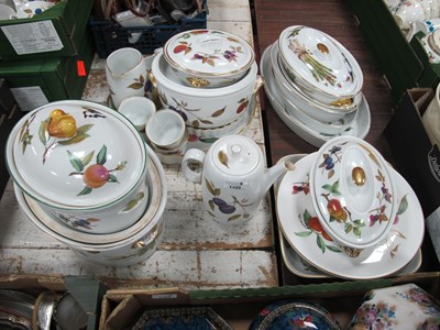 Lot 1103 - Royal Worcester Evesham Table Pottery,...