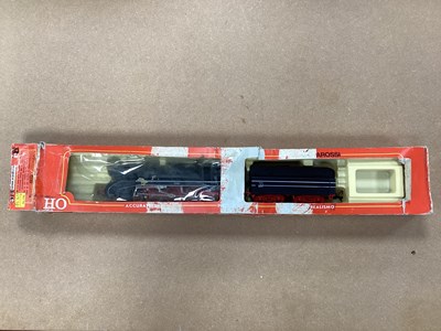 Lot 730 - A Rivarossi HO Scale 462 DB Loco and Tender,...