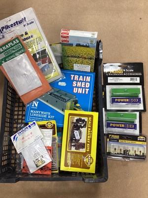 Lot 812 - A Quantity of N Gauge Lineside Accessories, by...