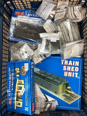 Lot 832 - A Quantity of N Gauge Lineside Accessories, by...