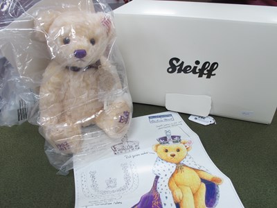 Lot 397 - A boxed Steiff, 1952-2012 Limited Edition...