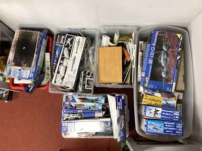 Lot 586 - A Quantity of Spare/Loose Plastic Parts from a...