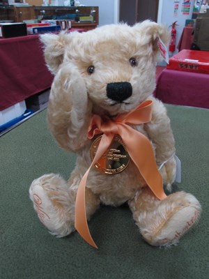 Lot 395 - A boxed Steiff, The Royal Wedding Teddy Bear,...