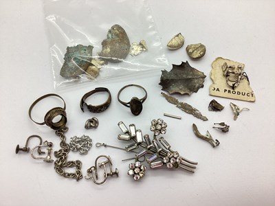 Lot 86 - Jewellers Alloy, nuggets, broken ring mounts,...