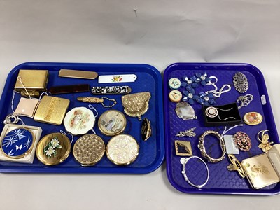 Lot 207 - An Assortment of Gilt Coloured Ladies Compacts,...