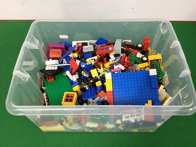 Lot 756 - A Quantity of Predominantly Loose Lego...