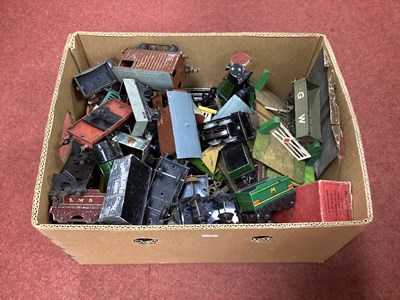 Lot 637 - A Quantity of Vintage Hornby 'O' Gauge Model...