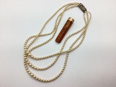 Lot 89 - A 9ct Gold and Amber Coloured Antique Cheroot...