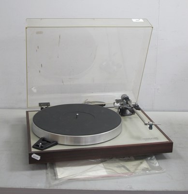 Lot 395 - Luxman PD264 Turntable, complete with Grado GT...