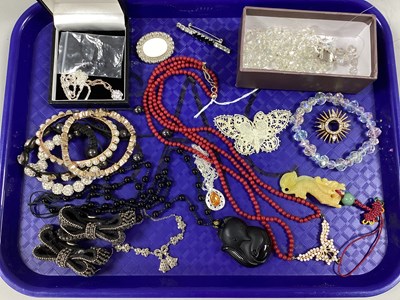 Lot 139 - Costume Jewellery, including modern black fox...