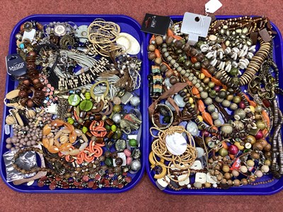 Lot 173 - A Quantity of Modern Costume Jewellery, in...