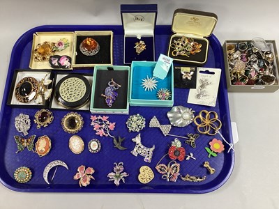 Lot 204 - A Collection of Modern Brooches, to include...