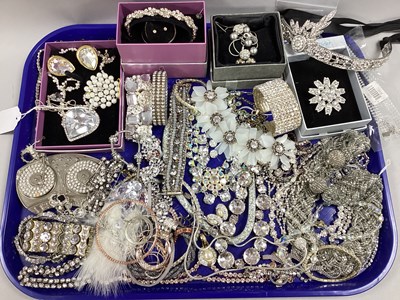 Lot 168 - An Assortment of Diamanté Set Costume...