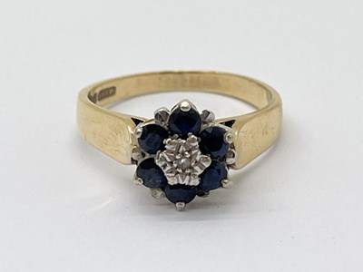 Lot 40 - A 9ct Gold Sapphire Cluster Ring, of...