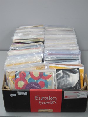 Lot 363 - 7" Singles, approximately 300 by artists...