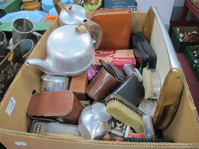 Lot 1110 - Gents Travelling Sets, razors, manicure items,...