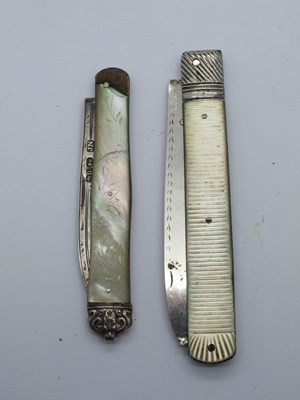 Lot 168 - Vintage silver fruit knives, MOP scales, white...