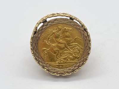 Lot 44 - A George V 1914 Half Soverign Ring, mounted...