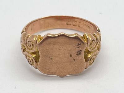 Lot 38 - A 9ct Gold Signet Ring, the vacant centre...