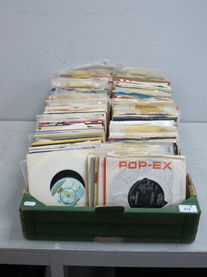 Lot 512 - 7" Singles, approximately 300 to include...