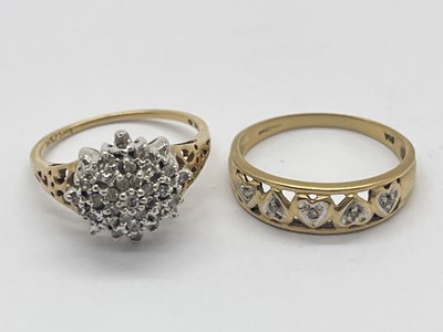 Lot 59 - A Diamond Cluster Ring, of flowerhead design...