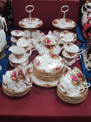 Lot 1234 - Royal Albert 'Old Country Roses' Table China,...