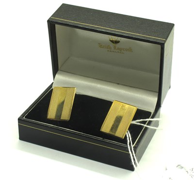 Lot 270 - A Pair of 9ct Gold Cufflinks, London import...