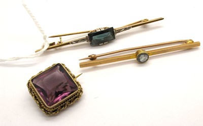 Lot 126 - An Art Deco Style Bar Brooch, rectangular set...