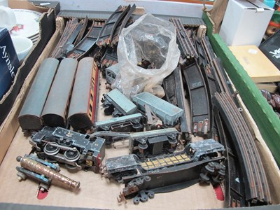 Lot 1065 - Trix TTR Railway Engine, crane, carriages,...