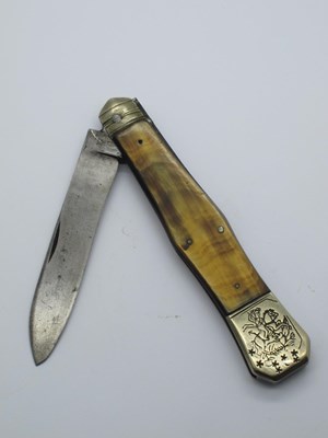 Lot 41 - Caine Sheffield, single blade horn scales,...