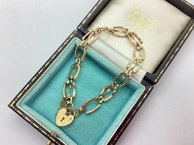 Lot 15 - A 9ct Gold Gate Link Bracelet, (minor link...