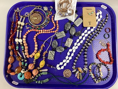 Lot 161 - An Assortment of Glass Bead and Hardstone...