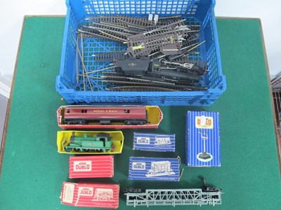 Lot 562 - A Hornby Dublo 'OO' Gauge/4mm Ref No 2225 Two...