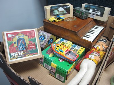 Lot 1052 - Vintage Toys - A playable toy grand piano,...