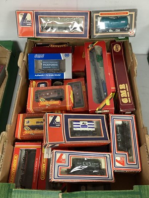 Lot 340 - Approximately Twenty Five OO Scale British...