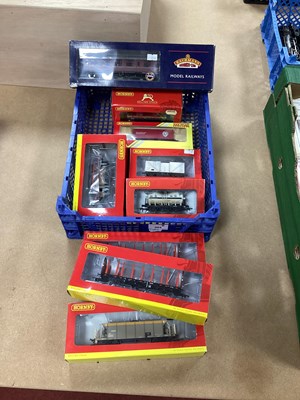 Lot 394 - A Quantity of Modern Hornby and Bachmann OO...